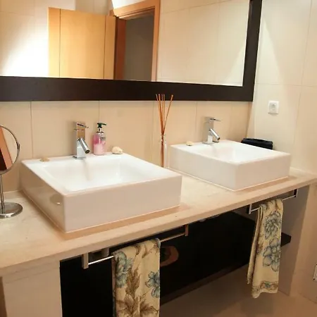 20 Da - With Terrace Apartment